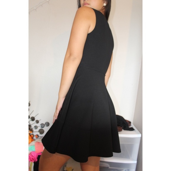 💲💲BLACKOUT DRESS 💲💲 - Picture 4 of 4